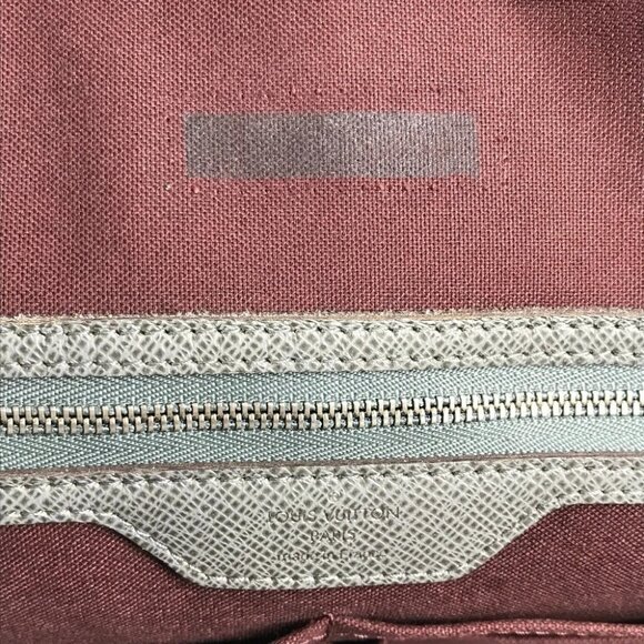 LOUIS VUITTON Taiga Neo Igor Hand Bag Tote Bag Document Bag Business bag - Picture 16 of 16